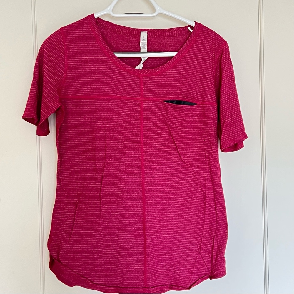 lululemon athletica Short Sleeve Scoop Neck Top - Raspberry